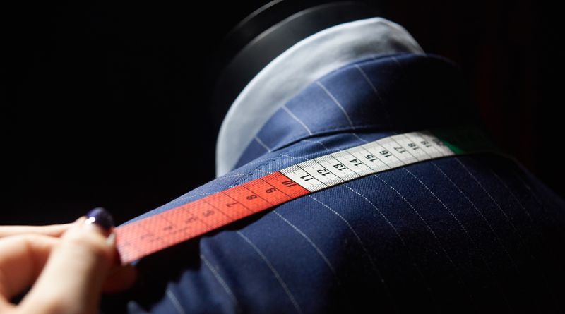 企業(yè)團(tuán)購(gòu)西服需要注意哪些事項(xiàng)！