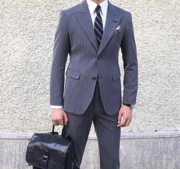 西裝雙開(kāi)叉和后開(kāi)叉，不開(kāi)叉的區(qū)別